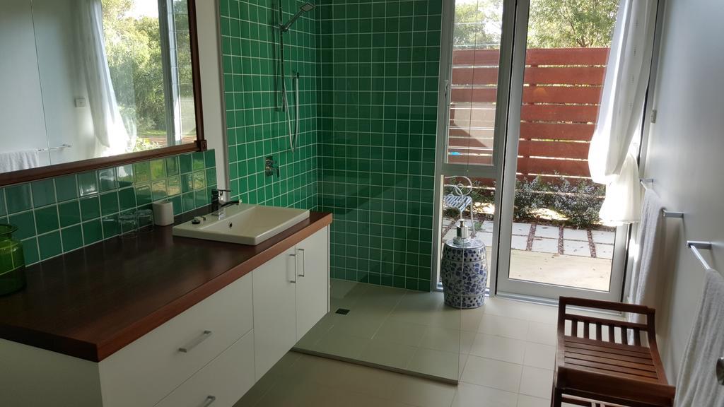 לינה וארוחת בוקר מרגרט ריבר Wilderness House חדר תמונה